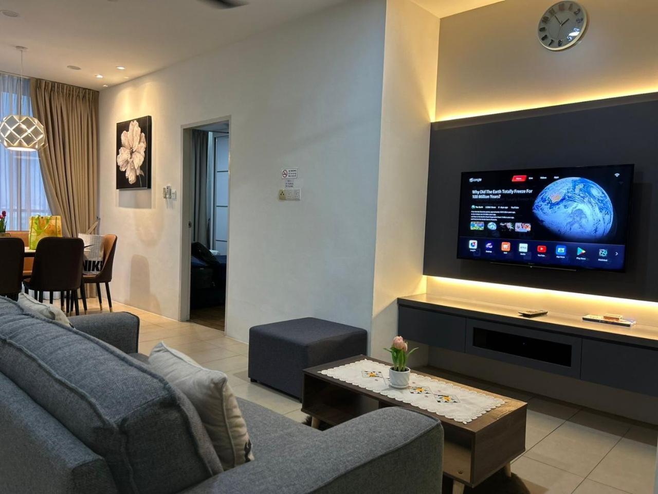 Roxy Apartment Кучінг Номер фото