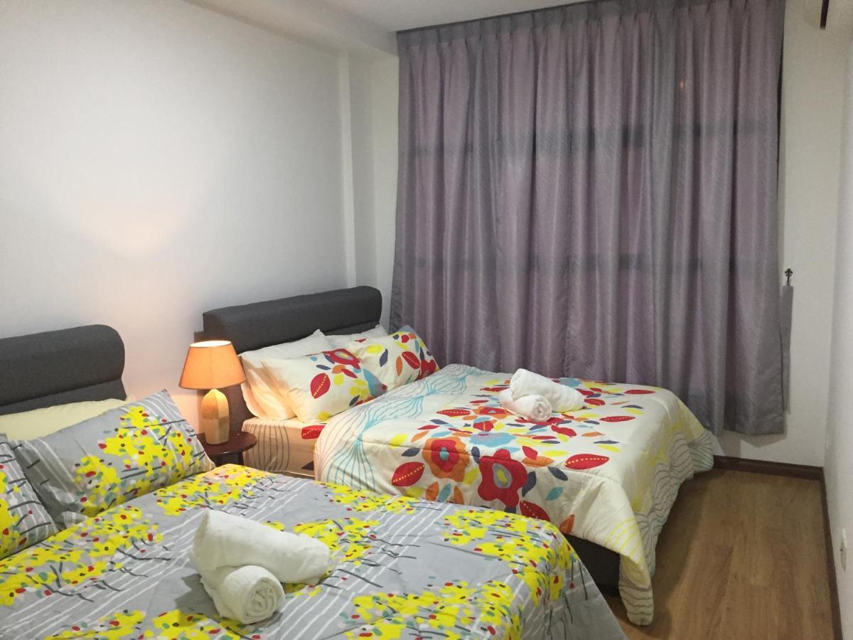 Roxy Apartment Кучінг Екстер'єр фото
